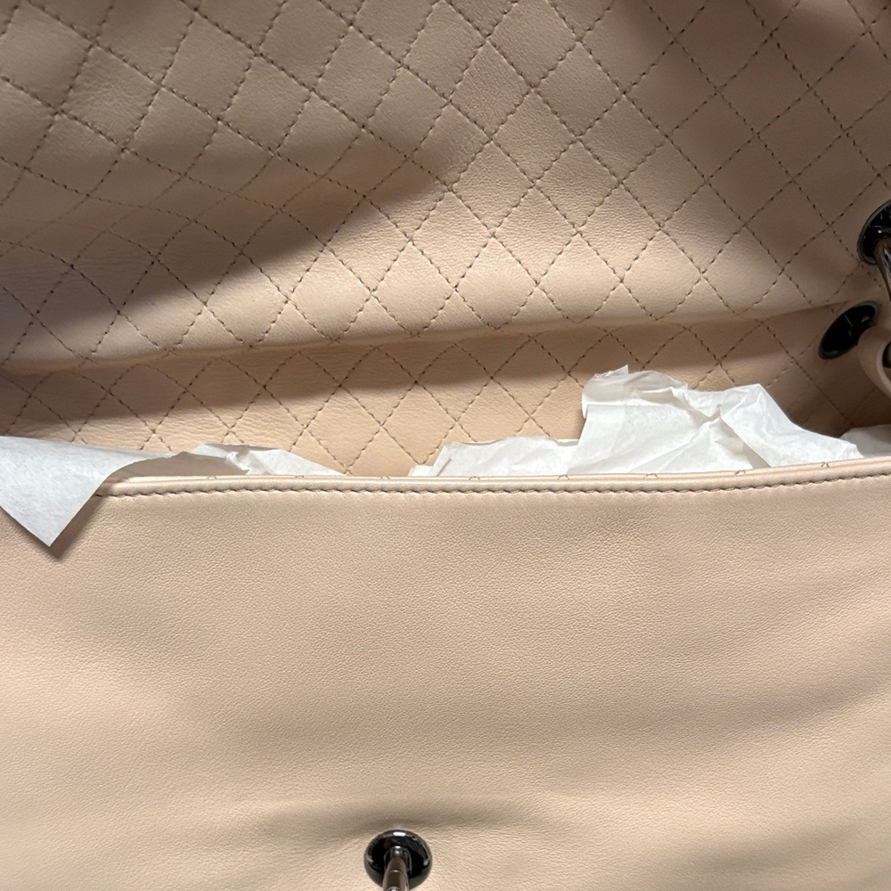 NWT Vintage Chanel Soft & Chain Flap Bag - Picture 4 of 9